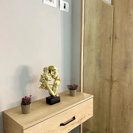 Apartment Jo-al, New Bazaar! Tirana